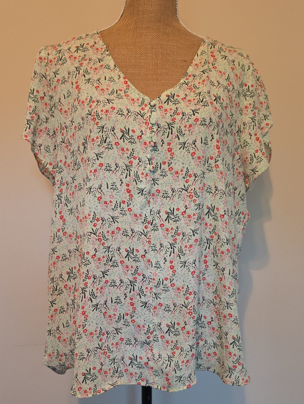 Premise Mint Green Floral Button-Front Blouse